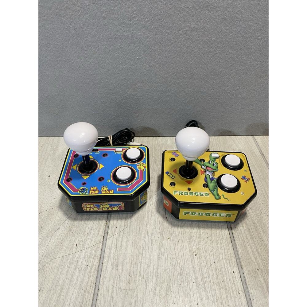 1993 Bandai Namco Ms. Pac-Man TV Plug&Play & Frogger Game Read